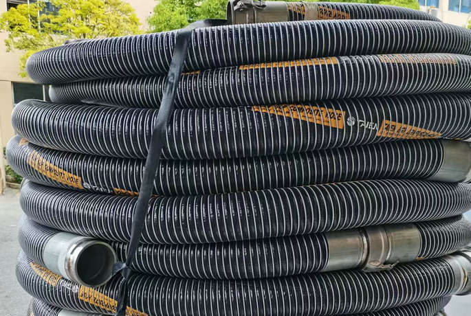 復(fù)合輸油管 Composite oil hose